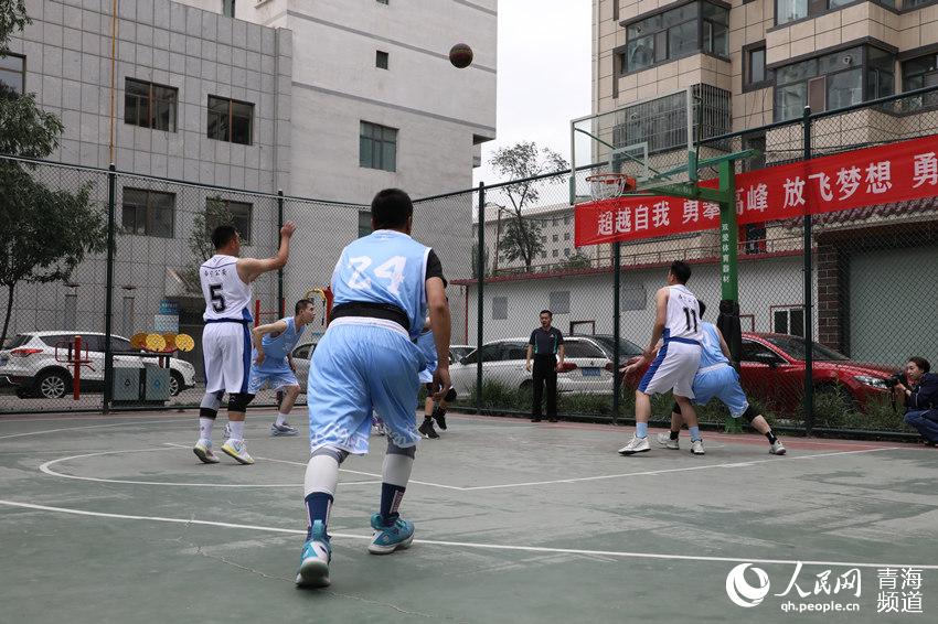 ِF(xin)(chng)W(wng) z