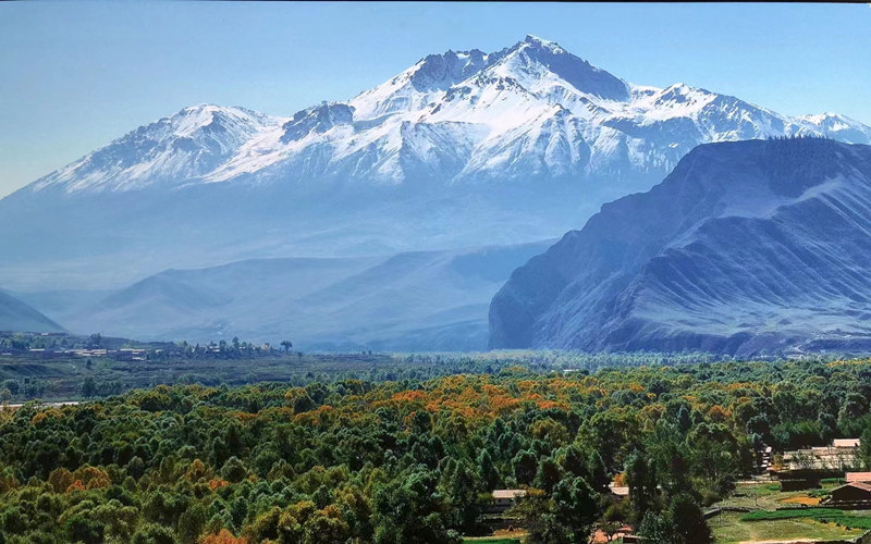 祁連山腹地美景。華旦才讓攝