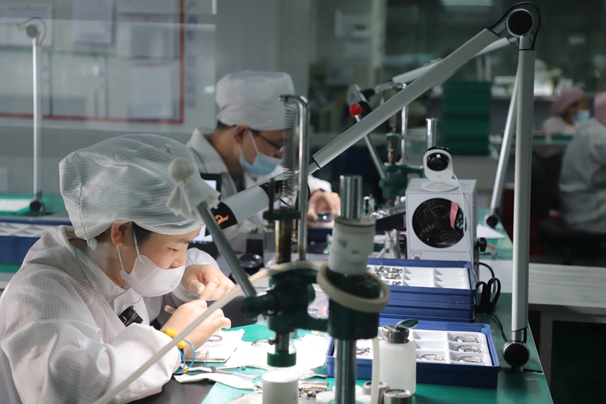 鐘表屬于精密制造。受訪企業(yè)供圖