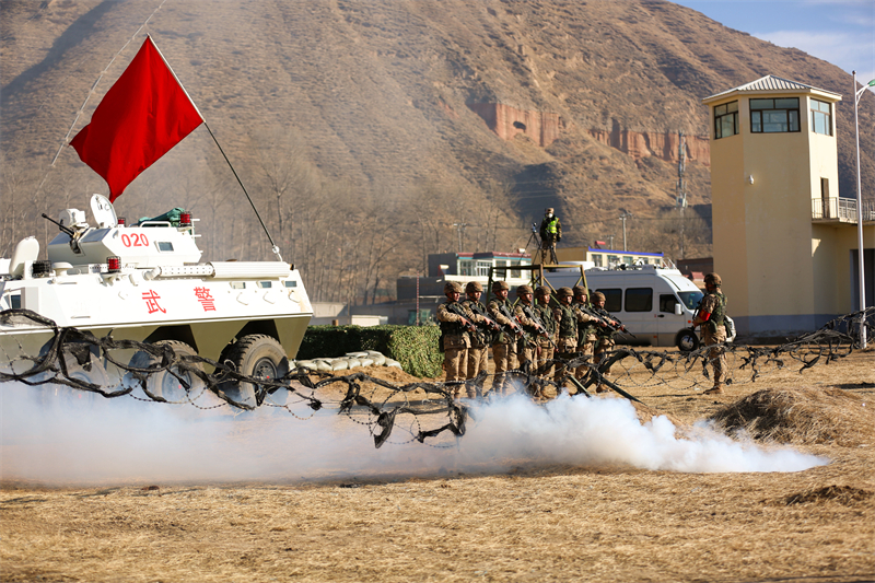    任務(wù)講評(píng)。羅元?jiǎng)P攝