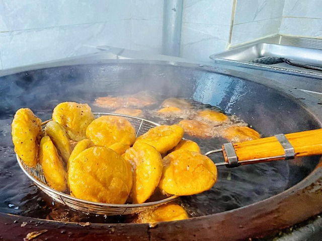 冬日的早晨，西寧燃起煙火氣。韓鈺攝