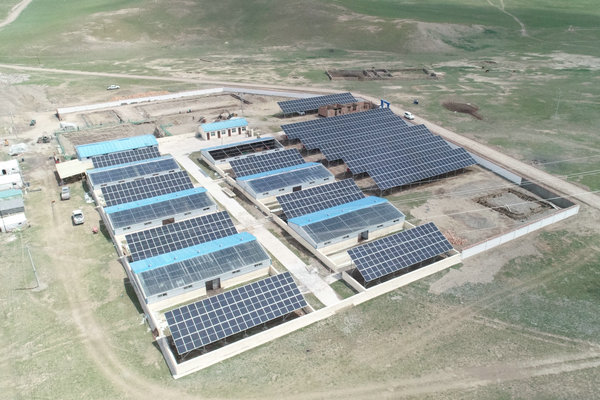 央隆鄉(xiāng)“牧光互補(bǔ)”羊棚空鏡。旺瑪多杰攝