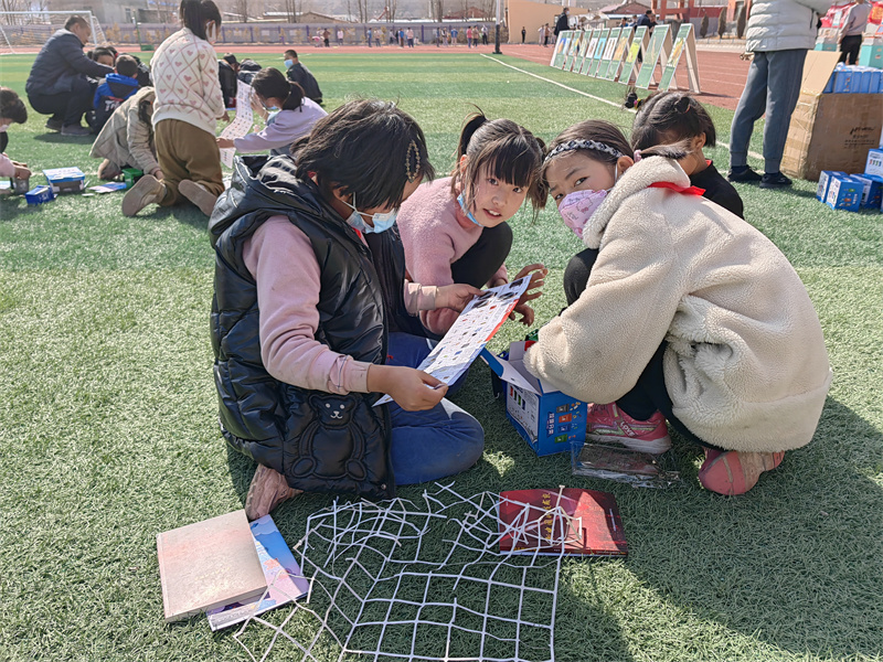 科普進(jìn)校園。西寧市科學(xué)技術(shù)協(xié)會供圖