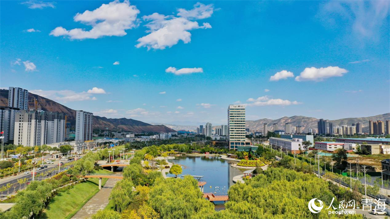 西寧市南川河水際公園。人民網 況玉攝