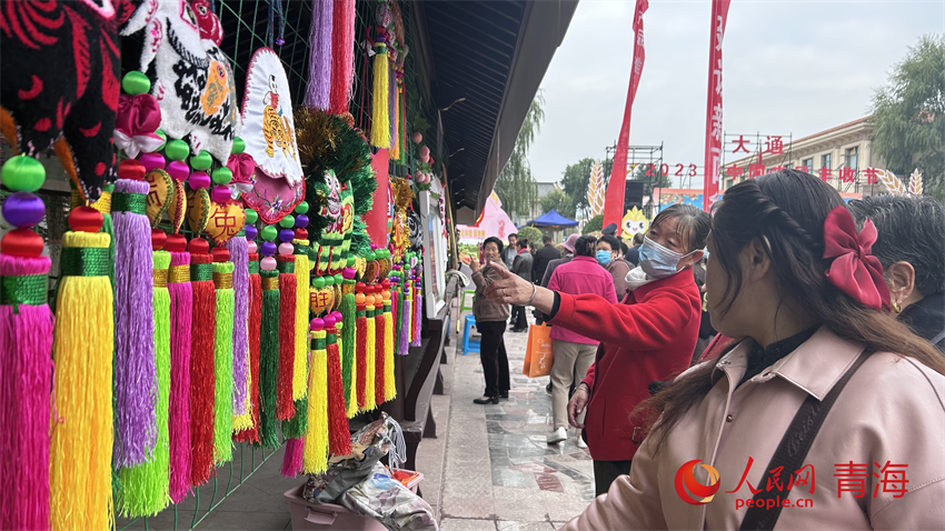 民俗展示區(qū)。人民網(wǎng) 陳明菊攝