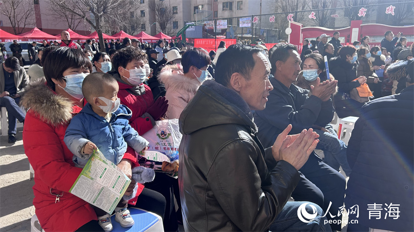 活動現(xiàn)場熱鬧非凡。人民網(wǎng) 陳明菊攝