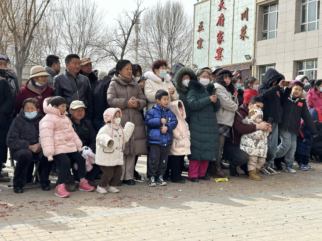 沉浸其中的現(xiàn)場(chǎng)觀(guān)眾們。李昊攝