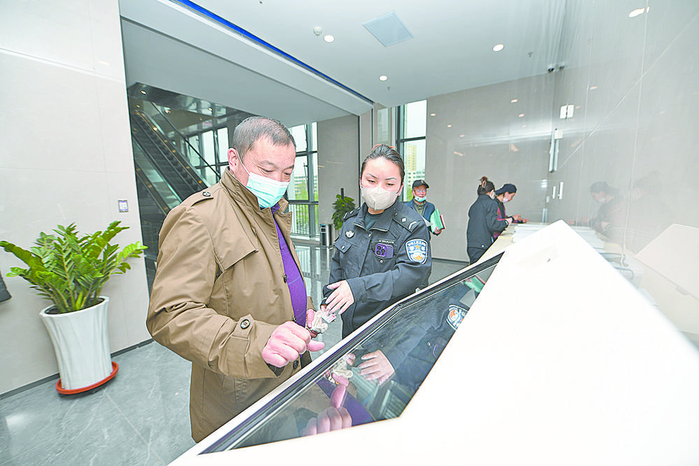 西寧市城西區(qū)“三中心”遷新居。祁曉軍攝