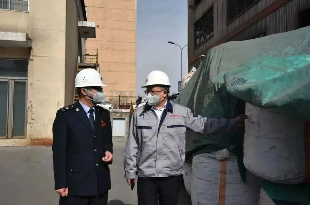 “稅務(wù)管家”走進(jìn)企業(yè)。國(guó)家稅務(wù)總局青海省稅務(wù)局供圖