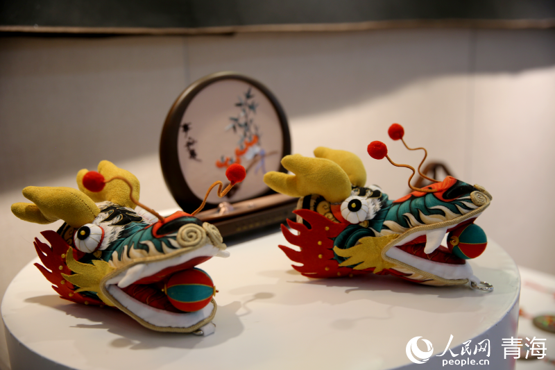 展出的精美作品。人民網(wǎng) 馬可欣攝