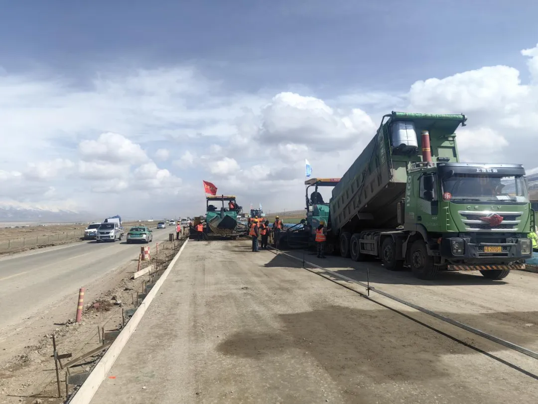 施工現(xiàn)場(chǎng)。青海交控集團(tuán)供圖