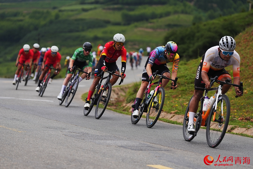 賽事精彩瞬間。人民網(wǎng) 陳明菊攝