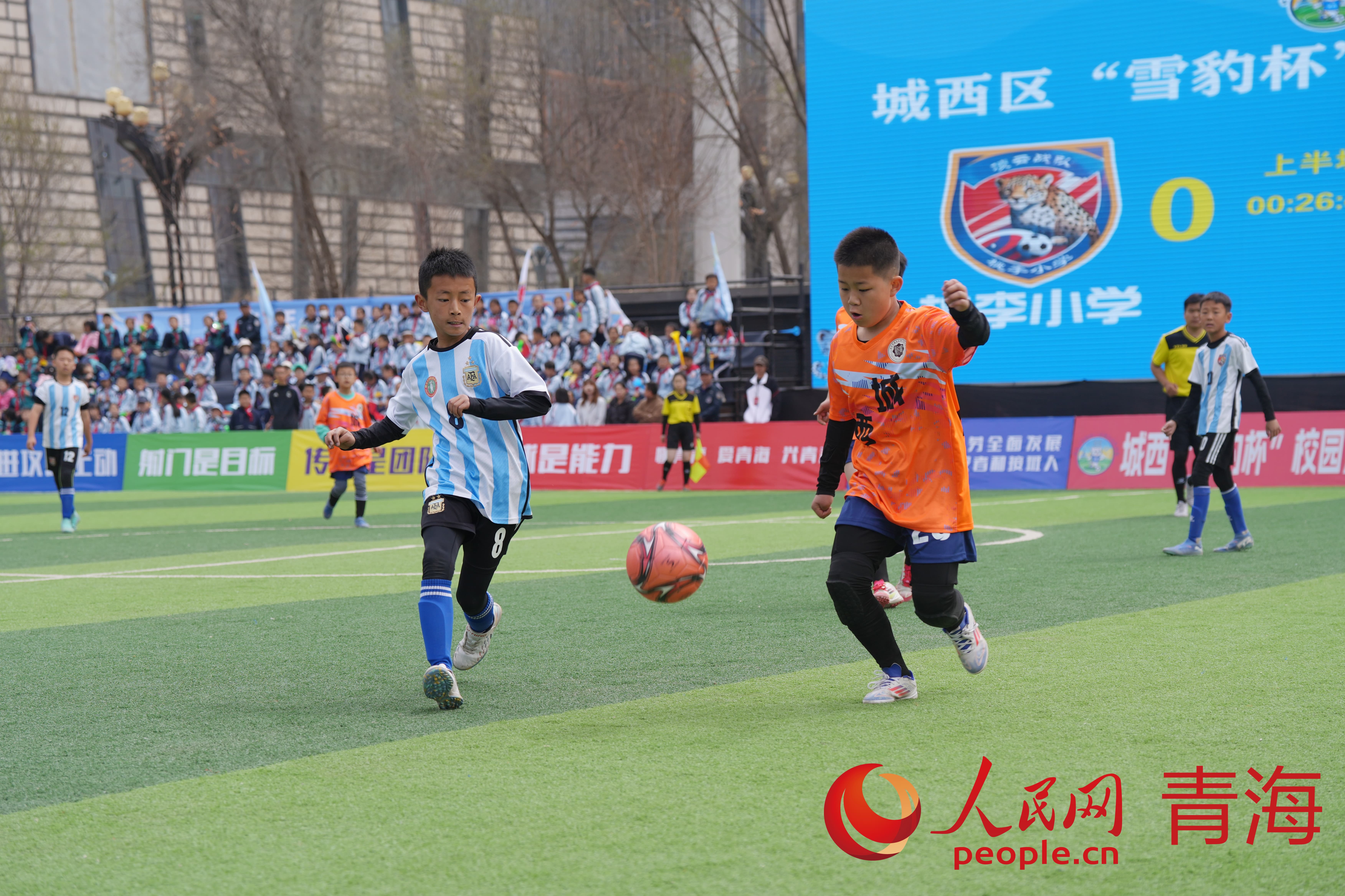 激情開(kāi)賽。人民網(wǎng) 況玉攝