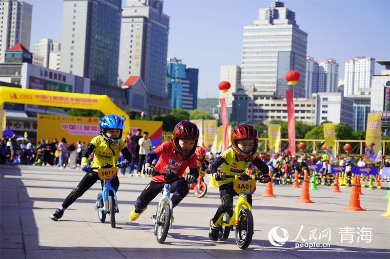 比賽現(xiàn)場(chǎng)。人民網(wǎng)記者 張莉萍攝