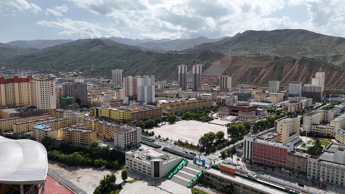 以暖心服務(wù)為筆   繪就營商環(huán)境新篇