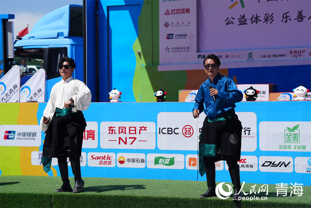 文藝演出。人民網(wǎng) 況玉攝