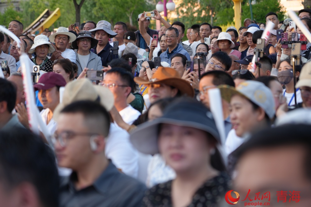 “花兒”會(huì)現(xiàn)場(chǎng)。人民網(wǎng)記者 甘海瓊攝