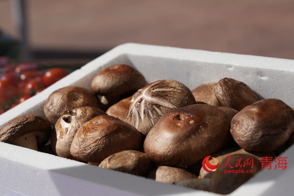 農(nóng)特產(chǎn)品展示。人民網(wǎng)記者 甘海瓊攝