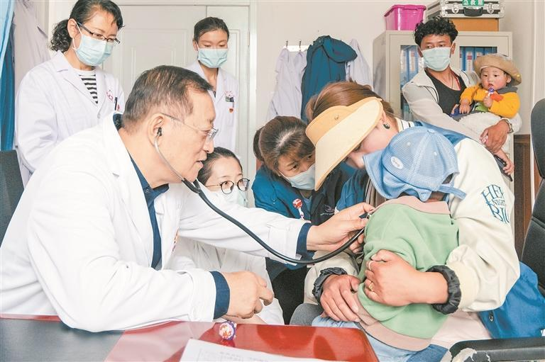 醫(yī)療援青讓高原人民在家門口“看得了病、看得好病”。省委組織部援青辦供圖