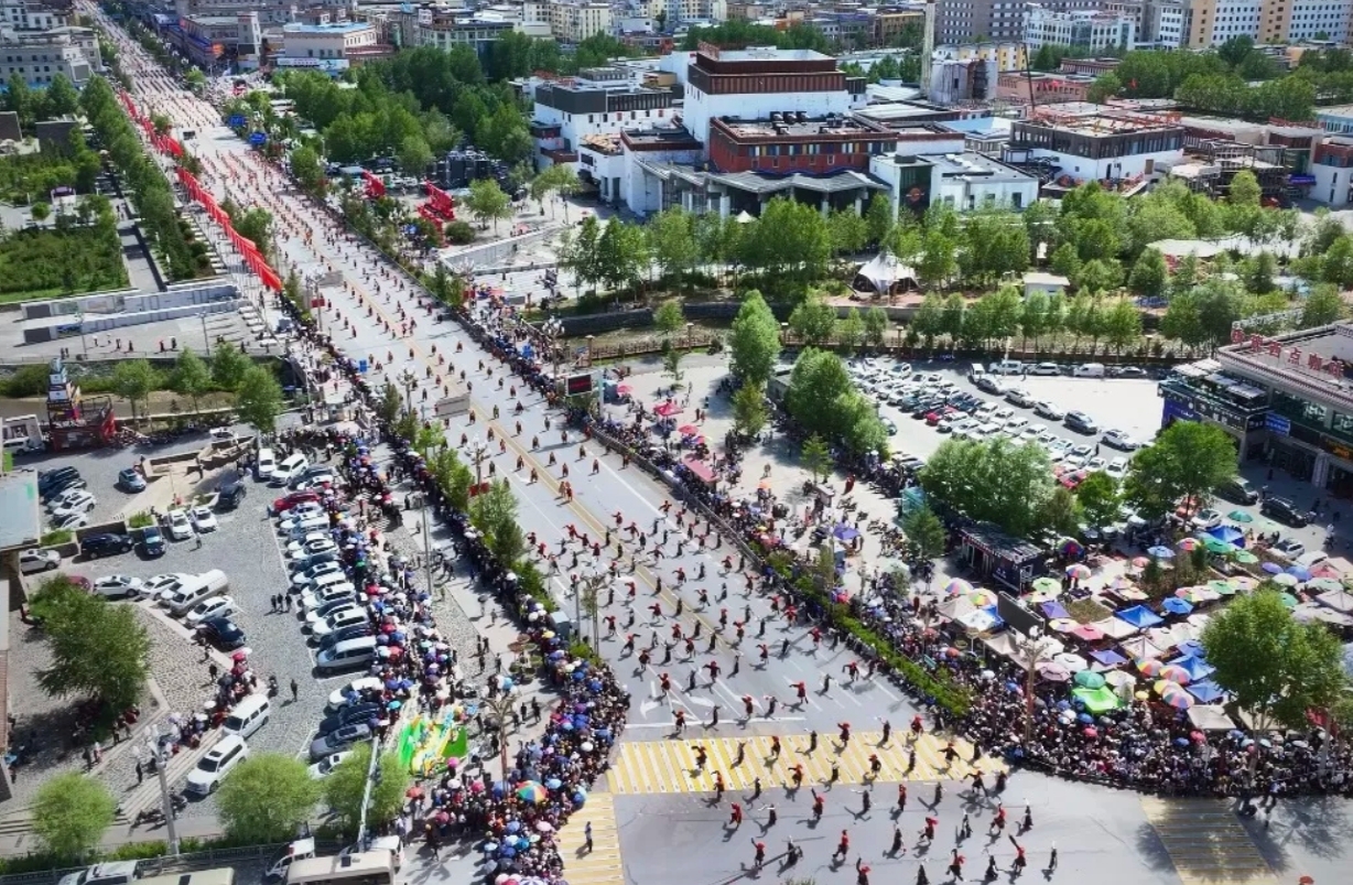 巡演現(xiàn)場。玉樹州融媒體中心供圖