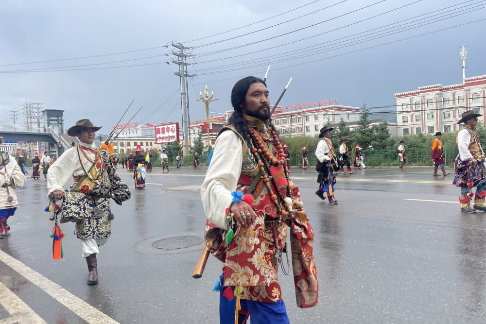 巡游現(xiàn)場。果洛州委宣傳部供圖