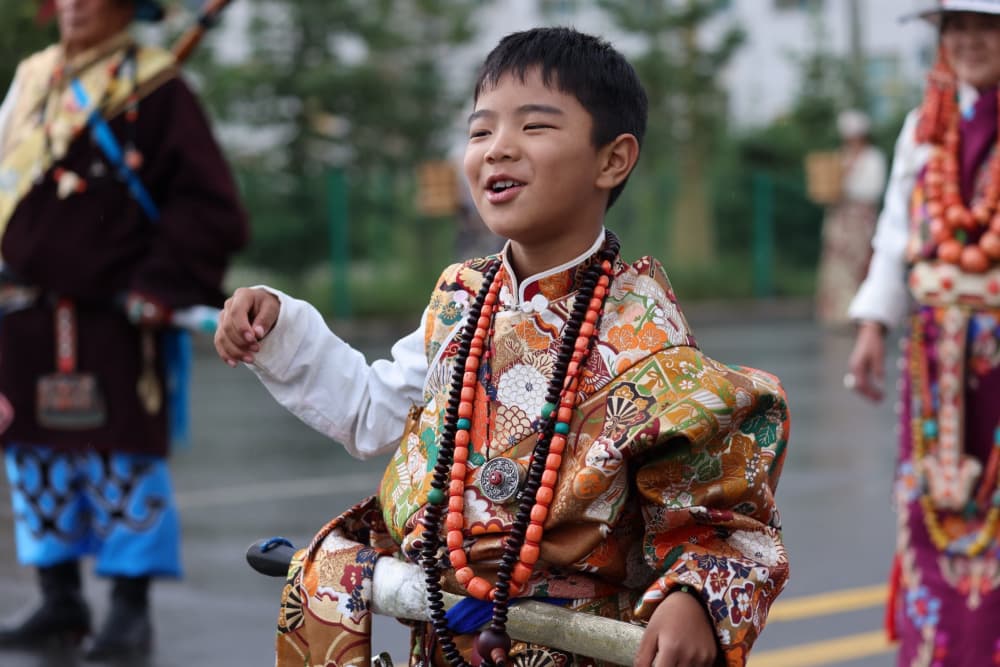 巡游現(xiàn)場(chǎng)。果洛州委宣傳部供圖