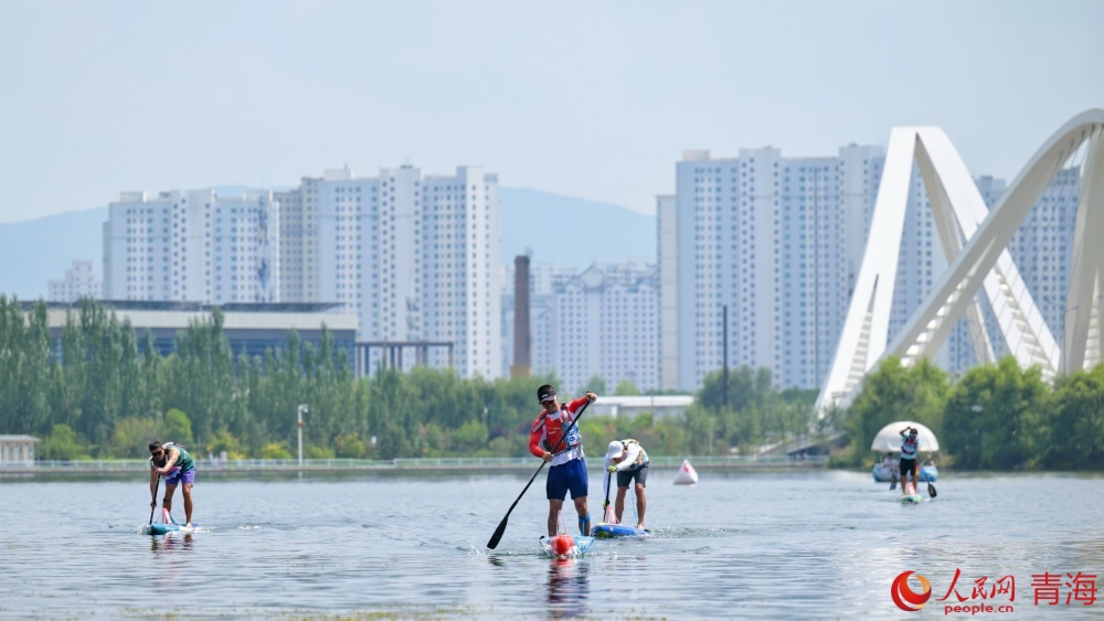 激烈角逐。人民網(wǎng) 況玉攝