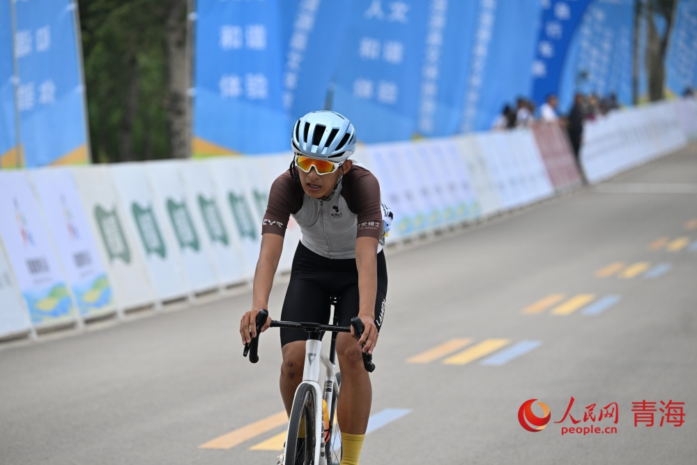 比賽途中。人民網(wǎng) 況玉攝