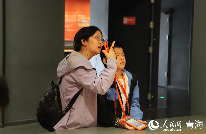 游客正在參觀。人民網 馬可欣攝