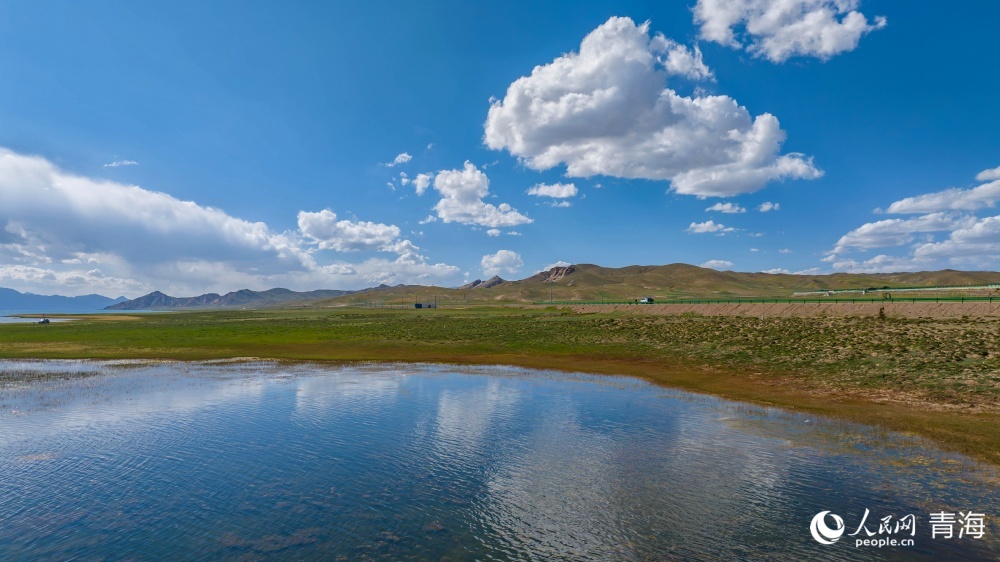 冬格措納湖。人民網(wǎng) 況玉攝