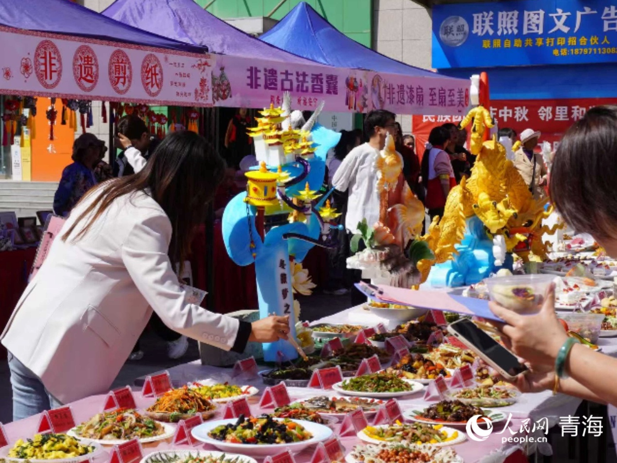 美食展區(qū)。實習生 李英杰攝