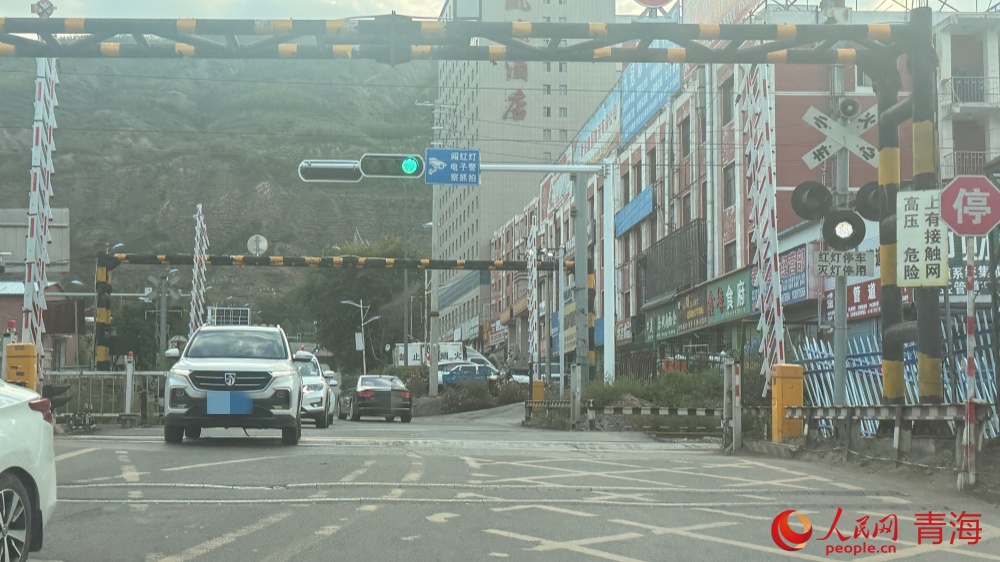 2025年9月，修整后道路通暢。人民網(wǎng) 況玉攝