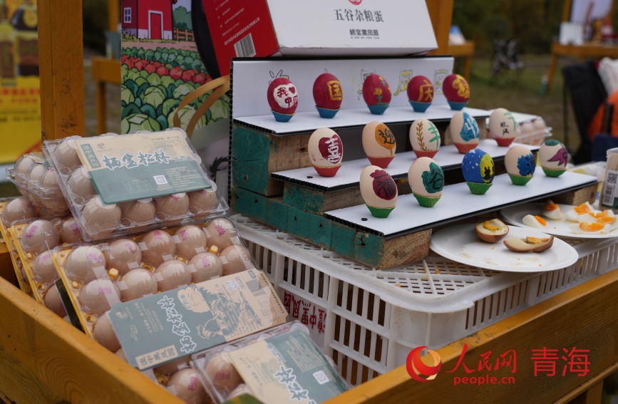 農(nóng)特產(chǎn)品。人民網(wǎng)記者 甘海瓊攝