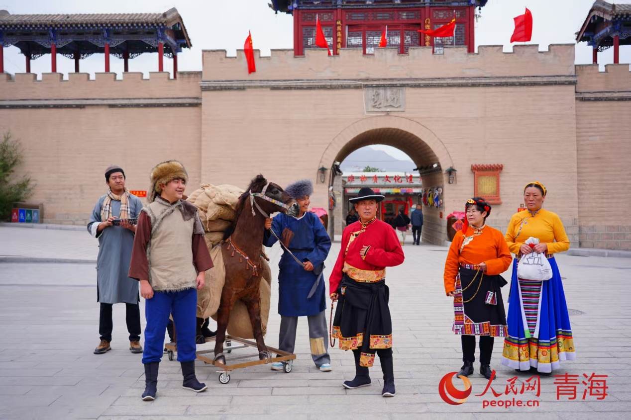 演員生動(dòng)演繹茶馬互市。 實(shí)習(xí)生 孟啟昇攝