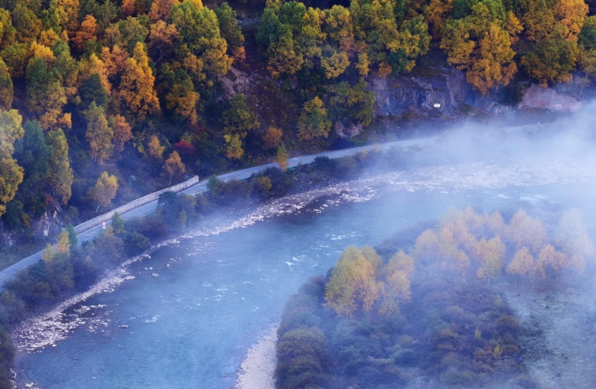 班瑪秋色。曹民鍇攝