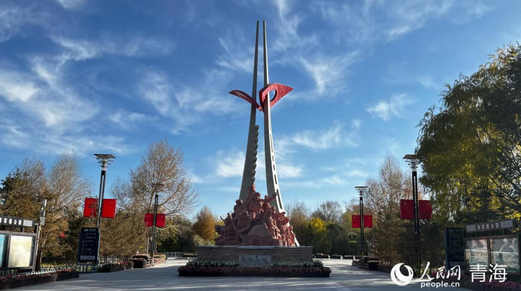 格爾木將軍樓公園。實習(xí)生 馬司宇攝