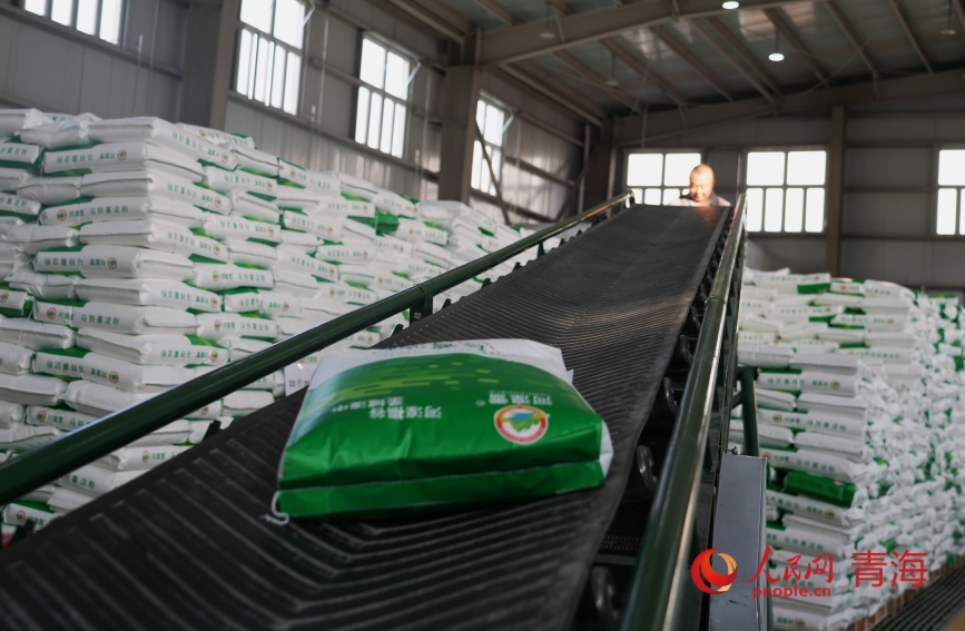 成品車(chē)間。人民網(wǎng)記者 甘海瓊攝