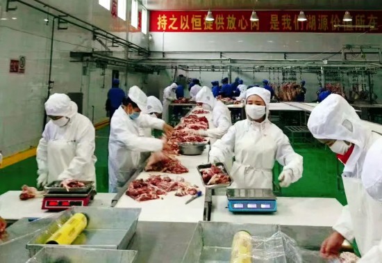 企業(yè)生產。國家稅務總局海西州稅務局供圖