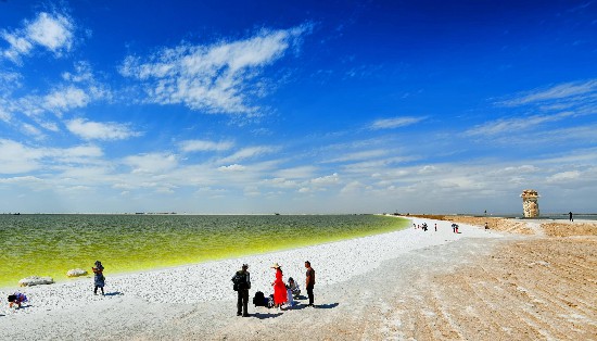 鹽湖。格爾木市委宣傳部供圖
